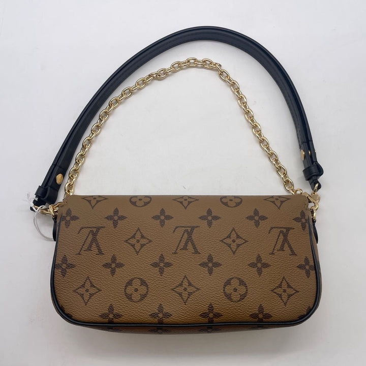 Louis Vuitton Ivy Monogram Reverse Wallet On Chain LV1004