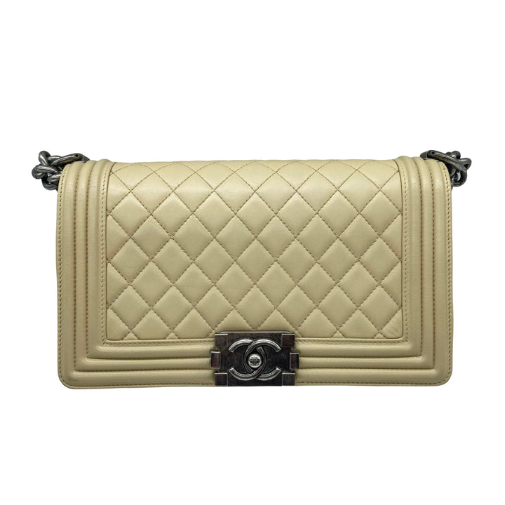 Chanel Quilted Lambskin Medium Boy Beige/Black (16***95) CC446