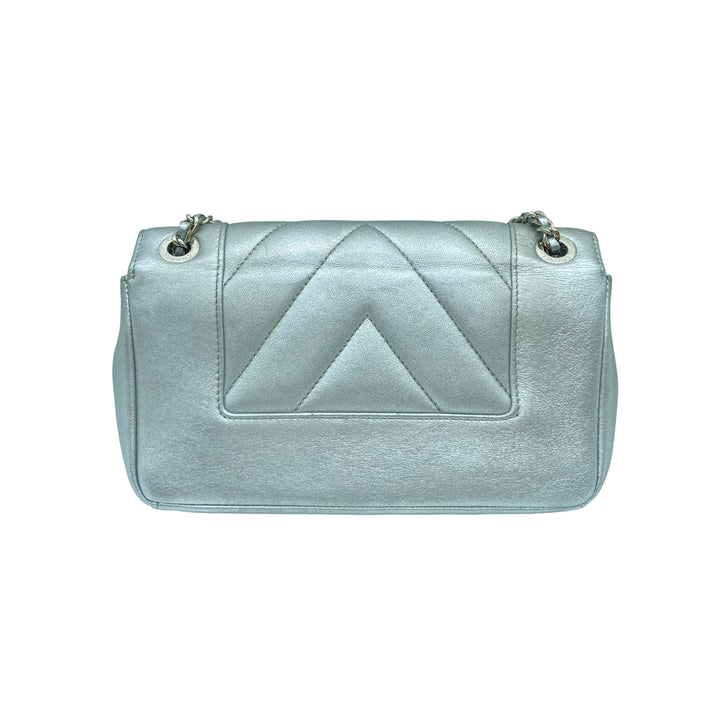 Chanel Chevron Mademoiselle Vintage Flap Shoulder Bag Silver (24***68) CC495