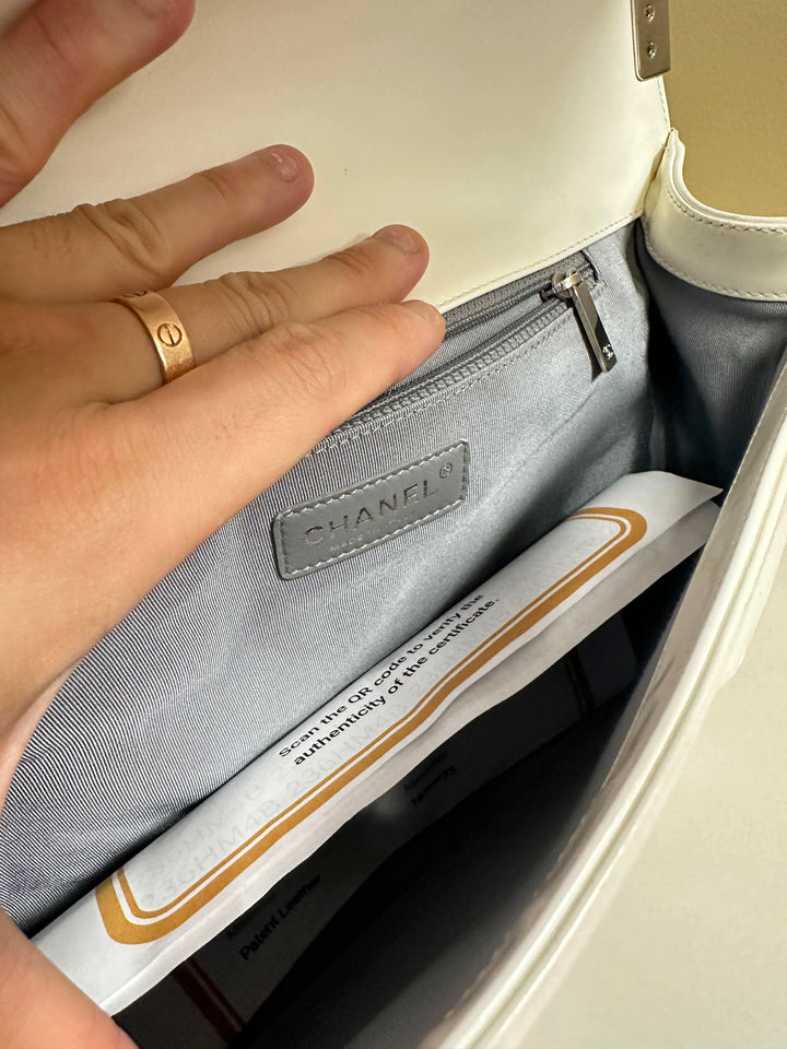 Chanel Patent Reverso Jumbo Flap Boy White (16***73) cc410