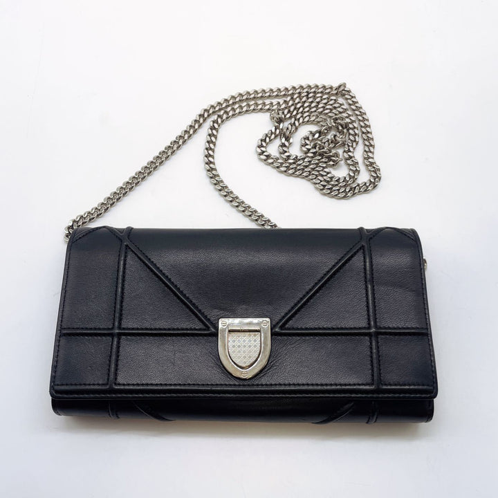 Christian Diorama Long Wallet On Chain Black DR245