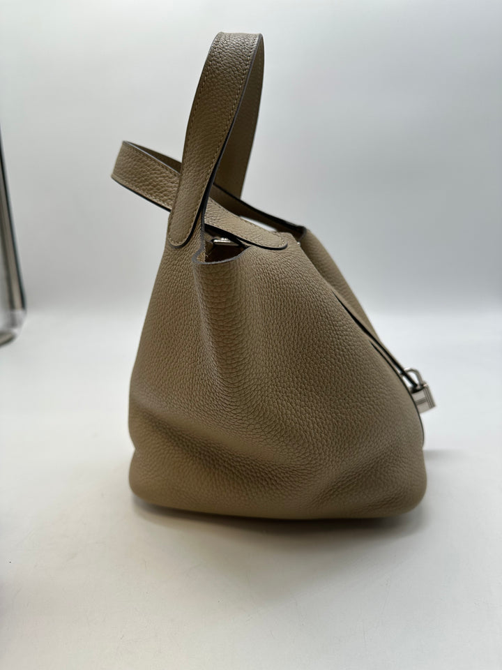 Hermes Picotin Lock 18cm Beige/Silver HR23NA