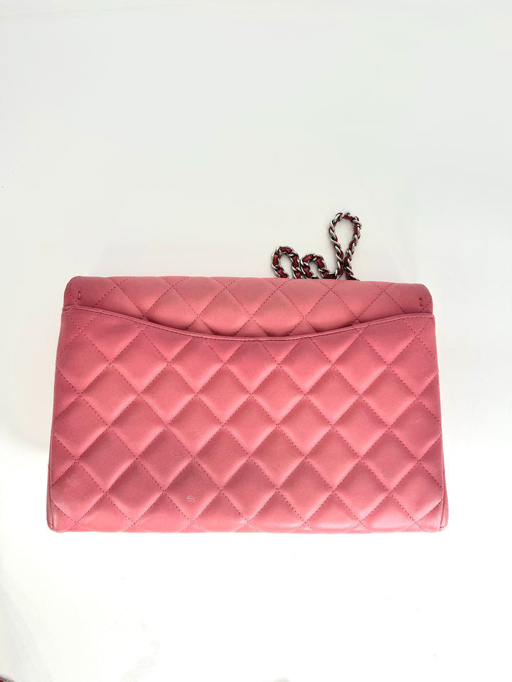 Chanel Classic Quilted Clutch Pink