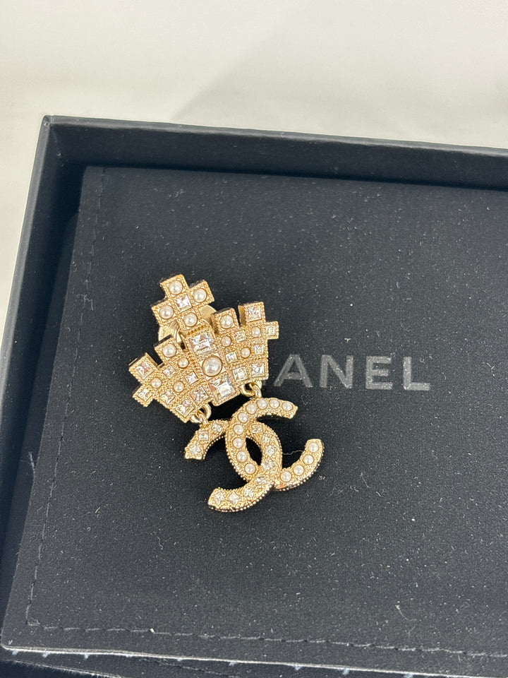 Chanel crystal CC Crown Brooch