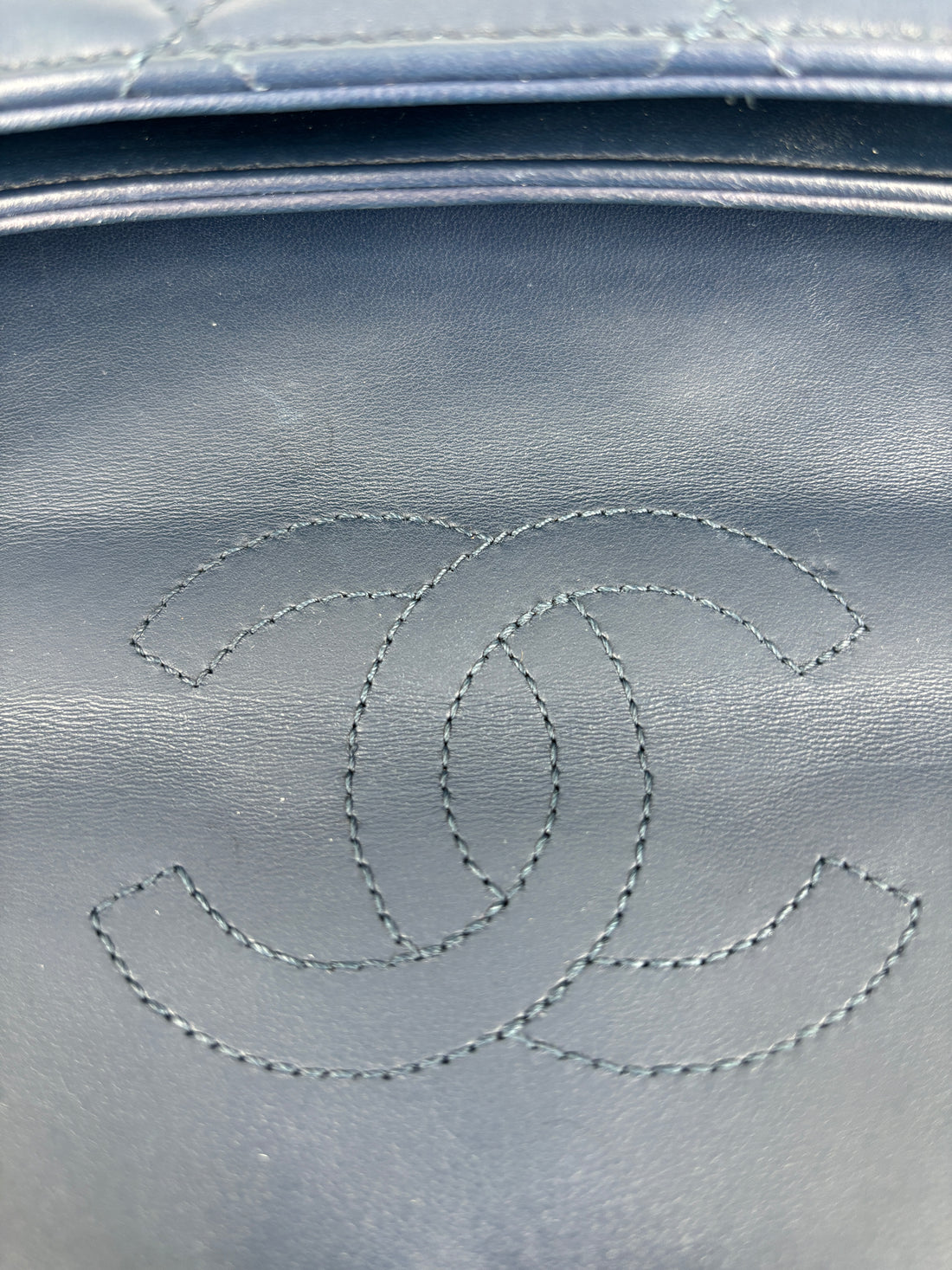 Chanel Lambskin Quilted Medium Trendy CC Flap Navy Blue