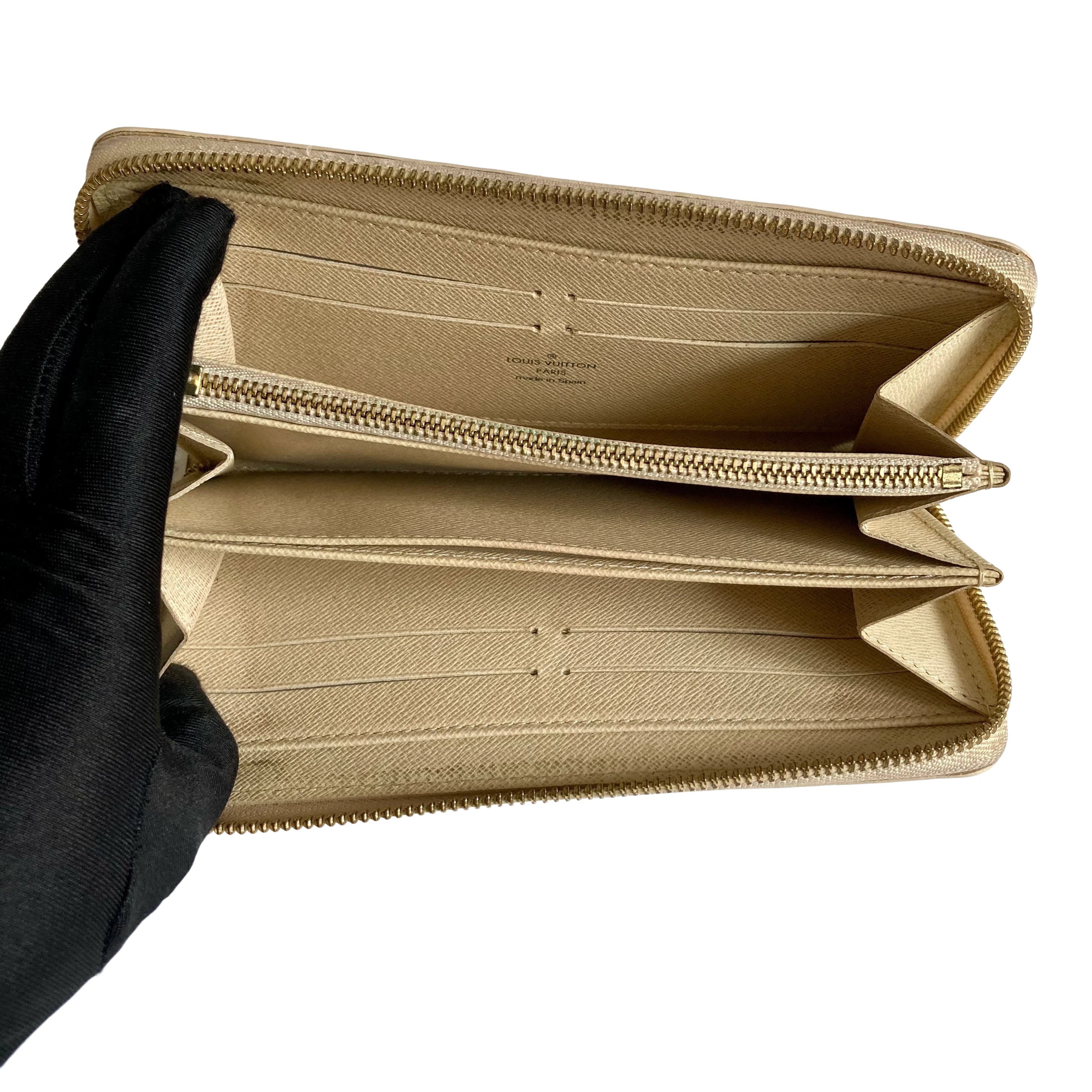 Louis Vuitton Damier Azur Wallet LV679