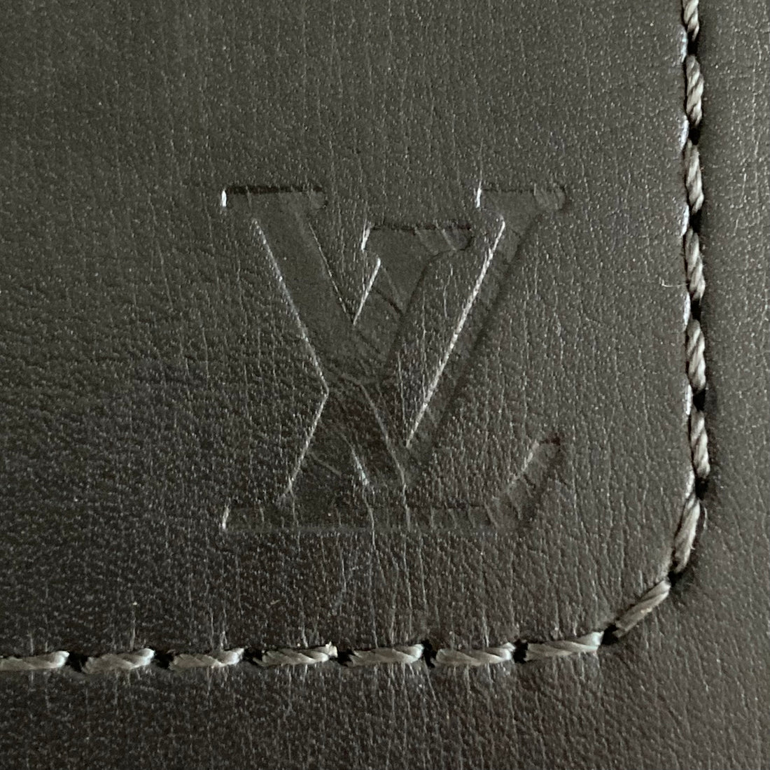 Louis Vuitton Smooth Calfskin Large Zippy Wallet