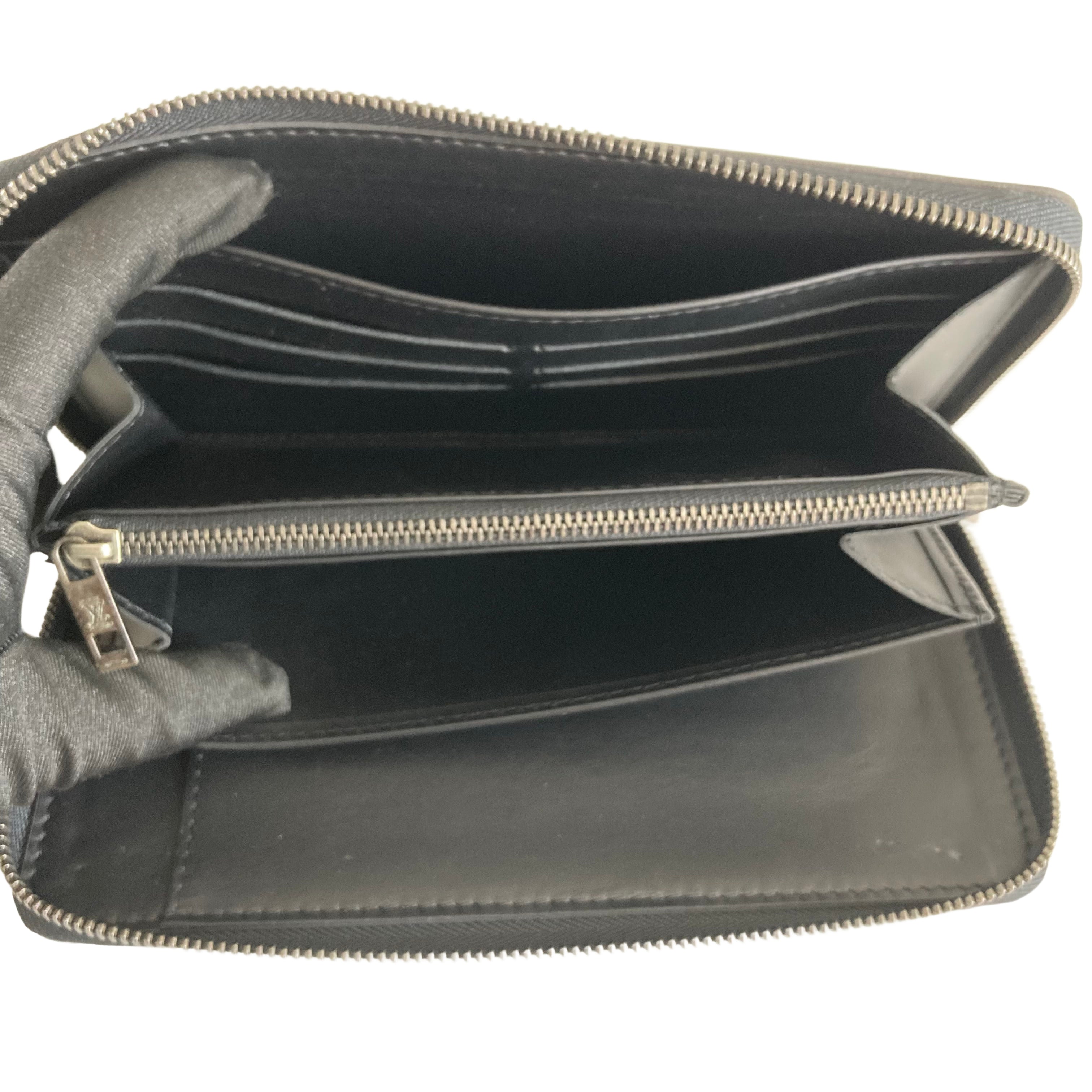 Louis Vuitton Smooth Calfskin Large Zippy Wallet