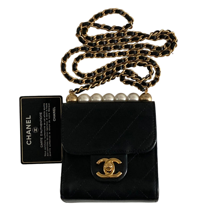 Chanel Goatskin Chic Pearls Clutch On Chain Black