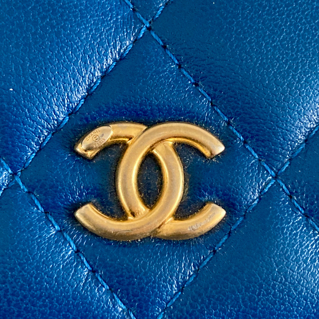 Chanel Lambskin Pearl Crush With Chain Blue GHW (30***31)
