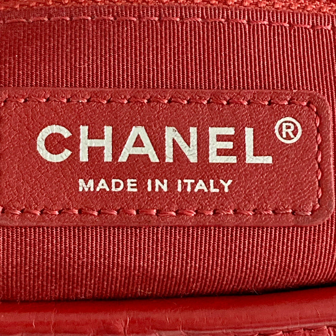 Chanel Aged Calfskin Gabrielle Hobo Small Red GHW （28***84）