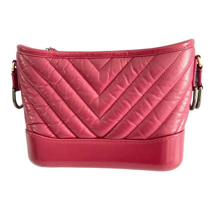 Chanel Chevron Aged Calfskin Gabrielle Hobo Small Pink （26***47）