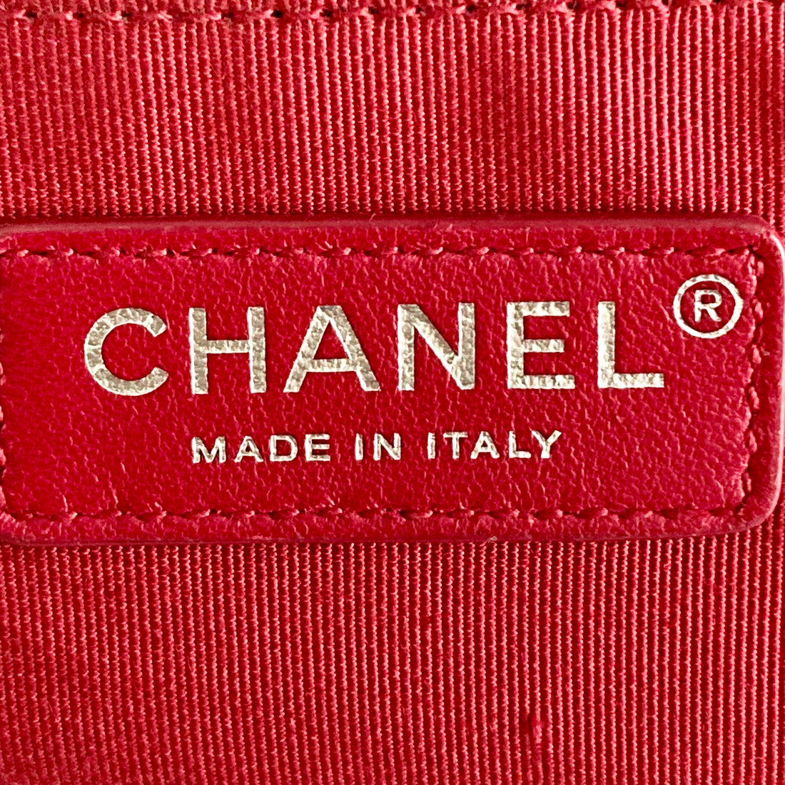 Chanel Chevron Aged Calfskin Gabrielle Hobo Small Pink （26***47）