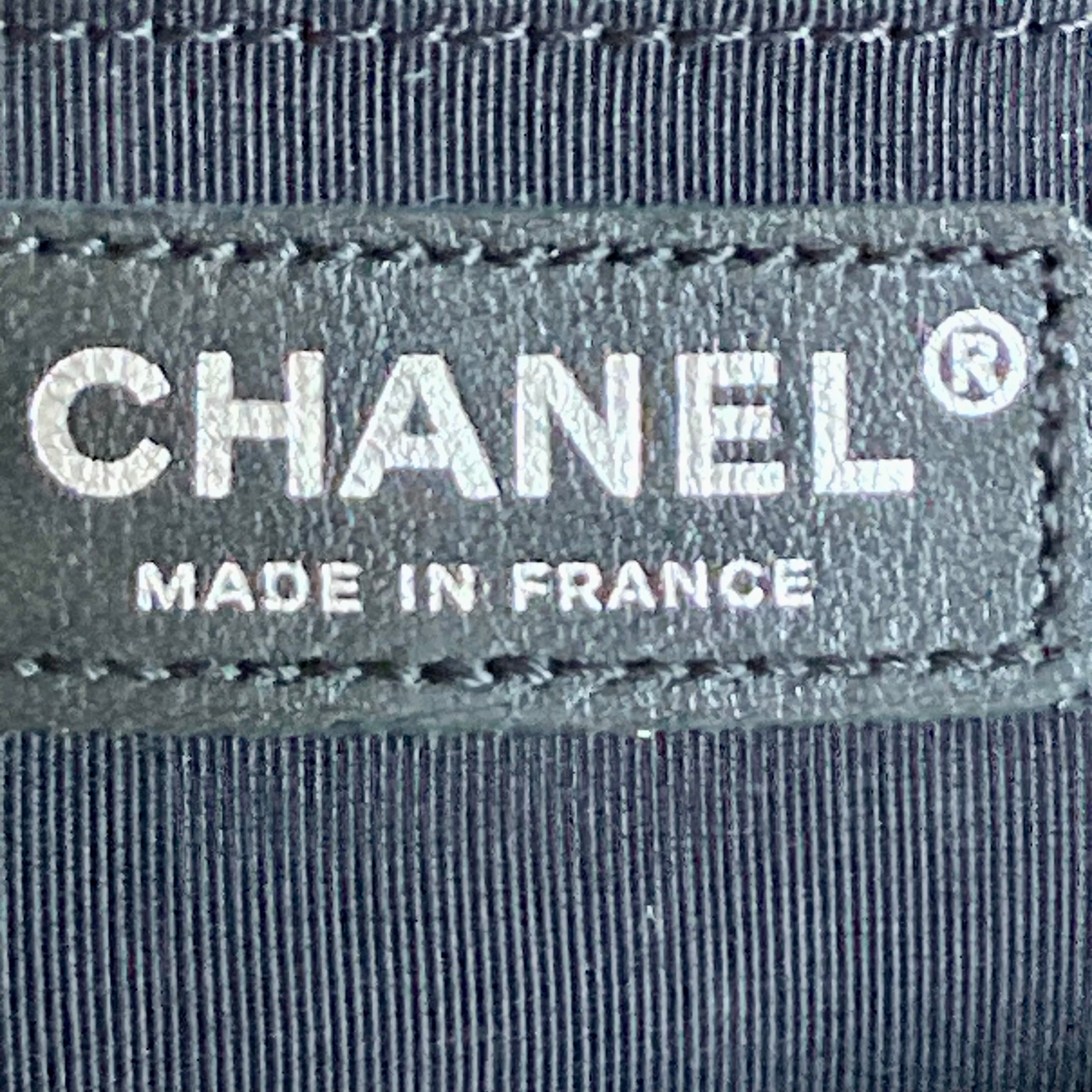 Chanel Quilted Small Boy Black and White (17***10) w Black Card