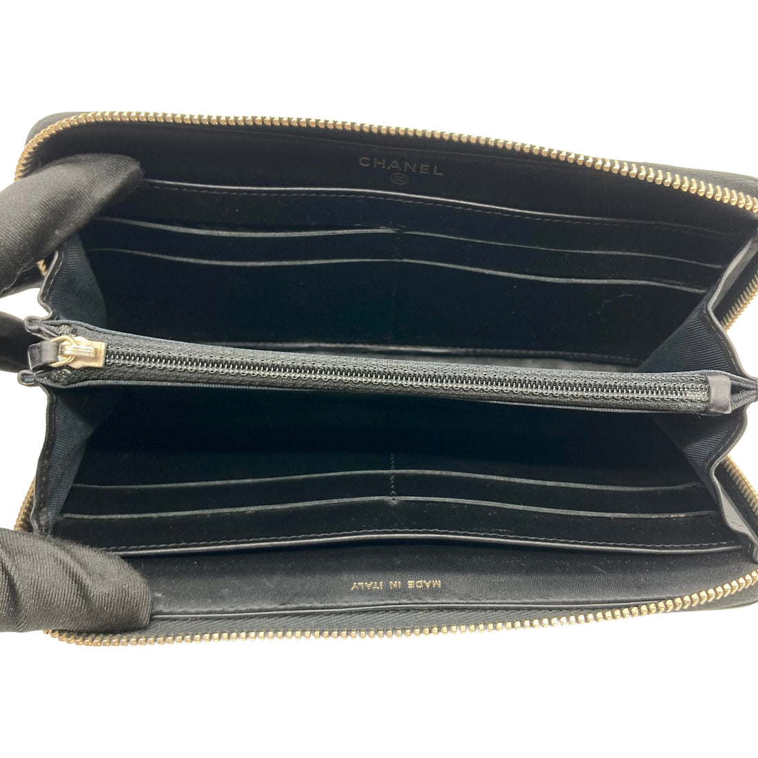 Chanel 2.55 Quilted Patent Zip Wallet Black (185***96)CC353
