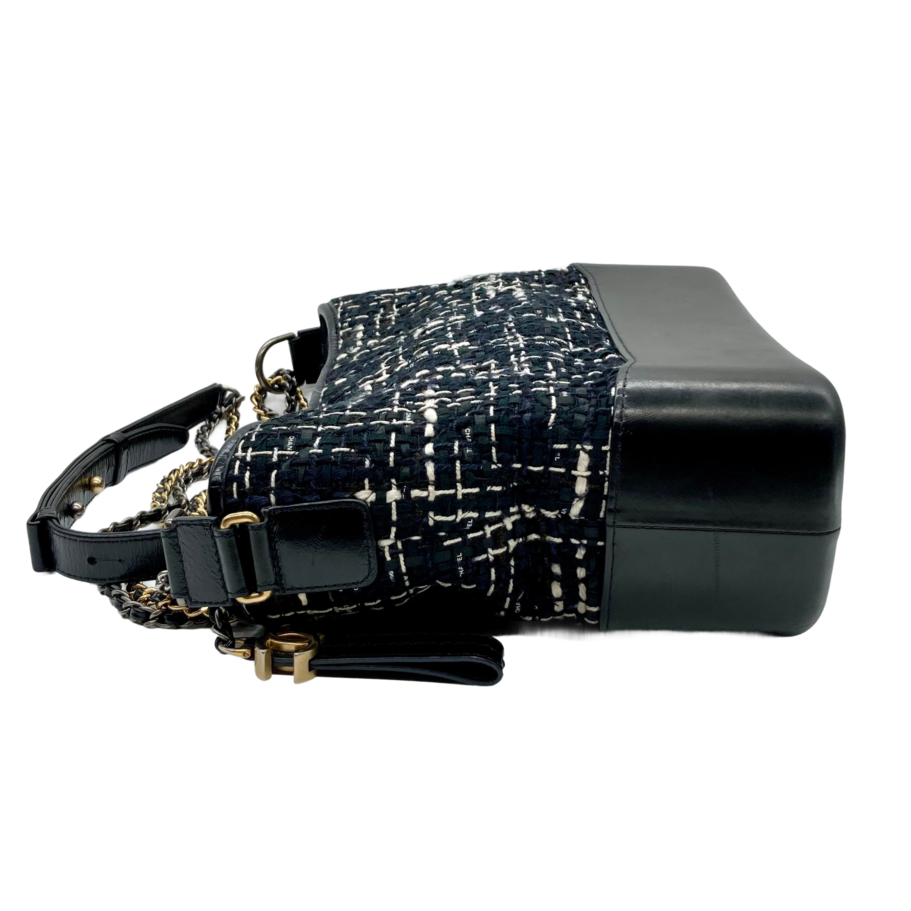 Chanel Tweed Gabrielle Medium Shoulder Bag White/Black (26***05) CC374