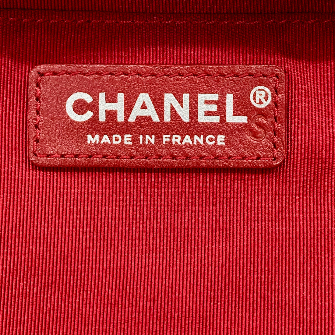 Chanel Quilted Leather Small Bucket Gabrielle Black (26***31)CC391