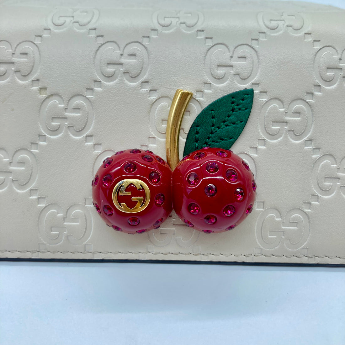 Gucci Classic Monogram Cherry WOC White GG352