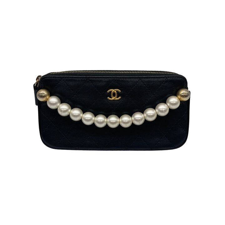Chanel Quilted Pearl Wallet on Chain Black (29***63) CC399