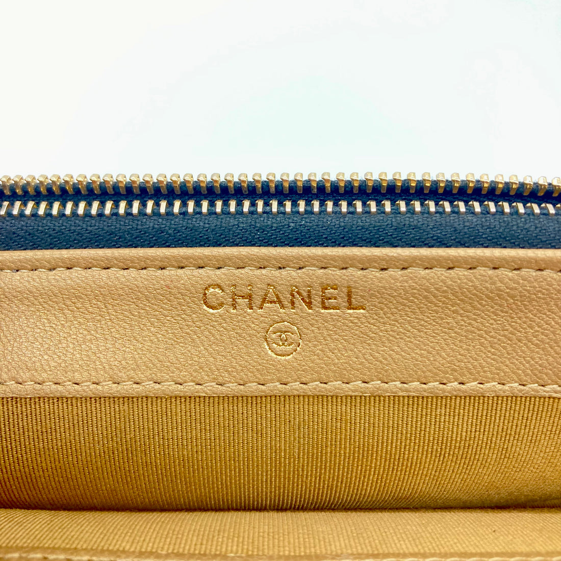 Chanel Quilted Pearl Wallet on Chain Black (29***63) CC399