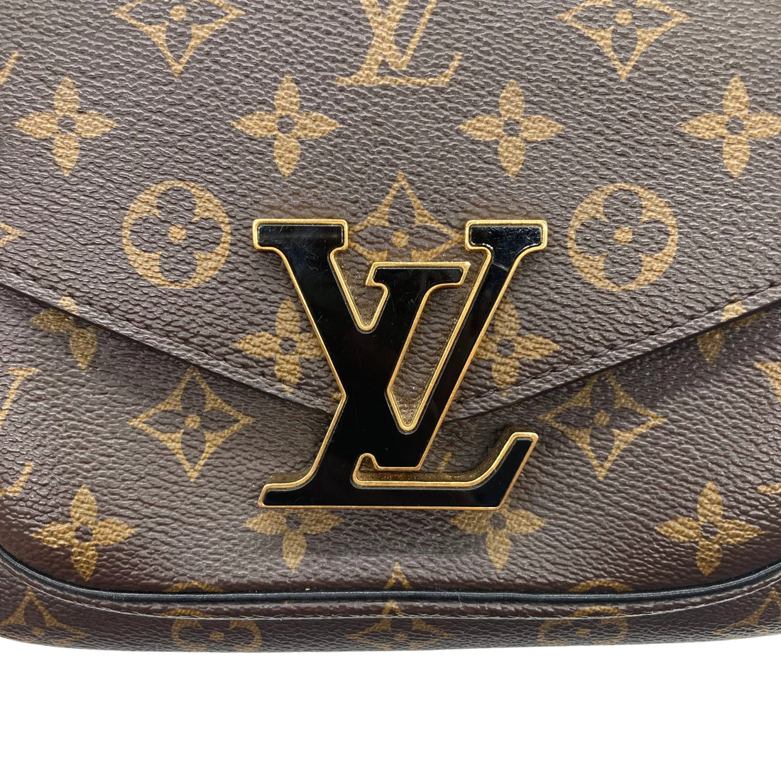 Louis Vuitton Classic Passy Monogram Black Hardware LV981