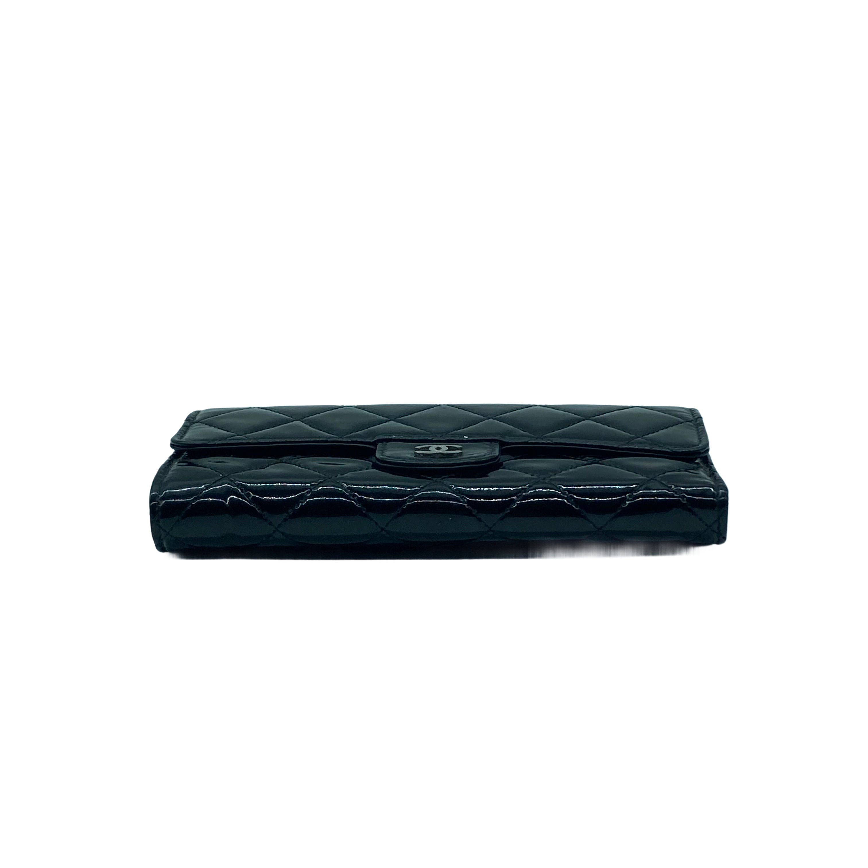 Chanel Quilted Patent Classic Long Wallet Black (18***36) cc426