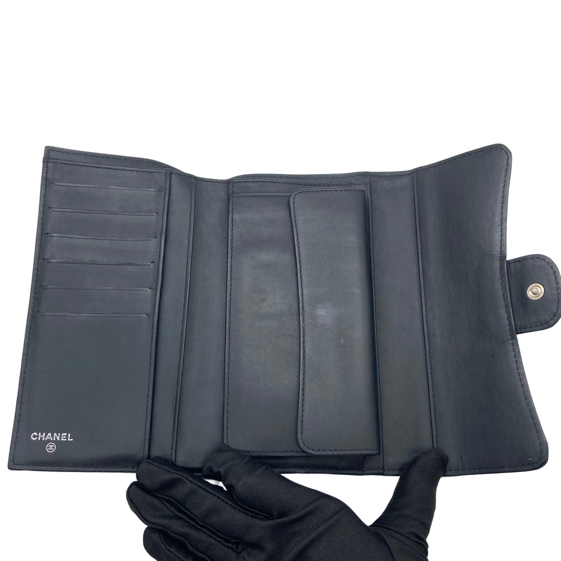 Chanel Quilted Patent Classic Long Wallet Black (18***36) cc426