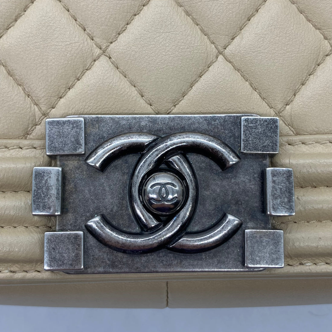 Chanel Quilted Lambskin Medium Boy Beige/Black (16***95) CC446