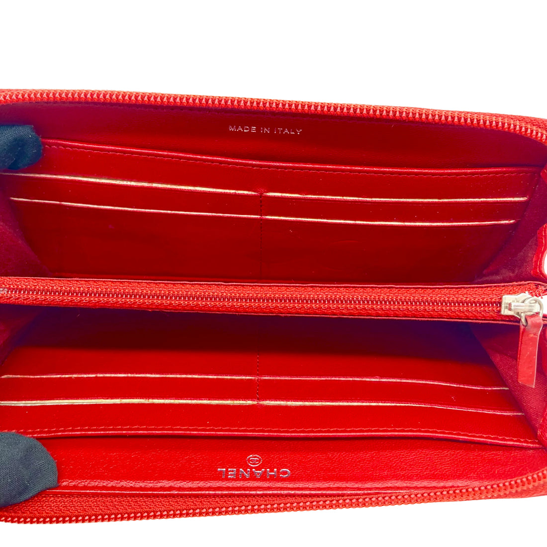 Chanel Camellia Embossed Zip Wallet Red (15***86)CC448