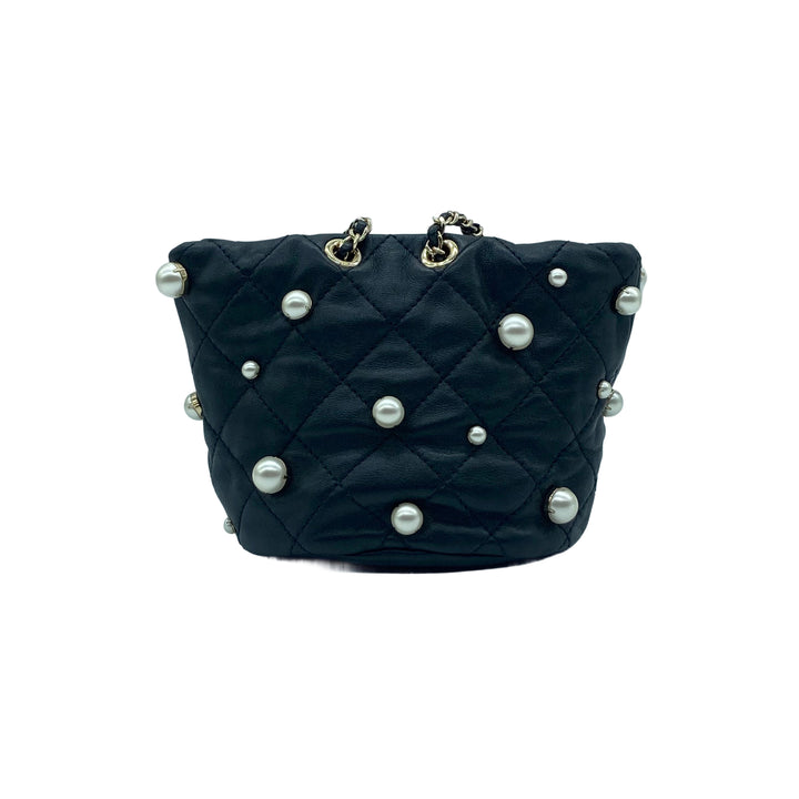 Chanel Lambskin Quilted Pearl Mini Bucket Black (31***20)cc487