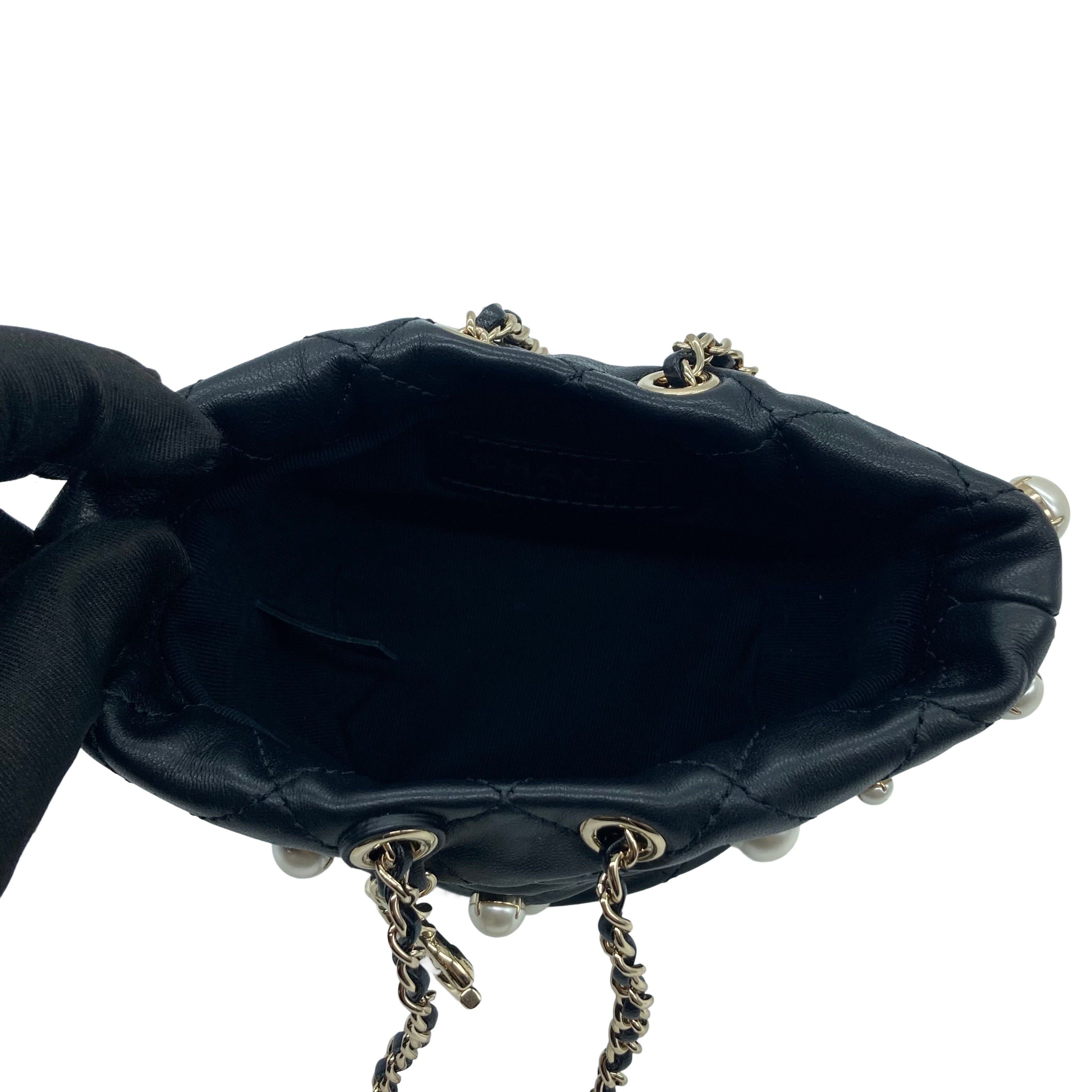 Chanel Lambskin Quilted Pearl Mini Bucket Black (31***20)cc487
