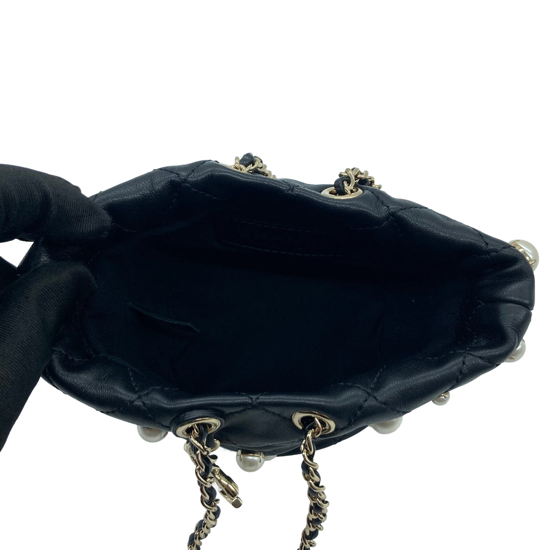 Chanel Lambskin Quilted Pearl Mini Bucket Black (31***20)cc487