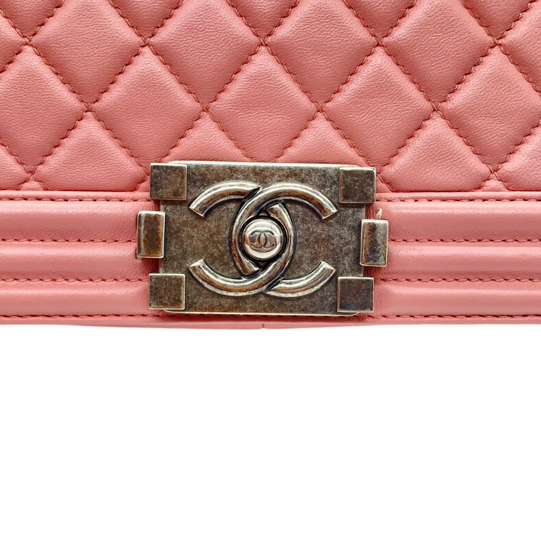 Chanel Quilted Lambskin Medium Flap Boy Pink（20***49）CC475