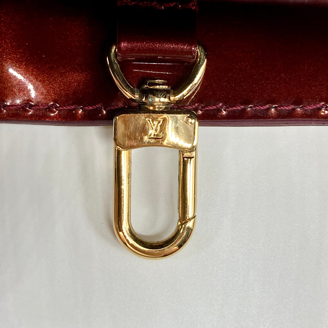 Louis Vuitton Wilshire Patent PM Monogram Hand Bag Red LV1044