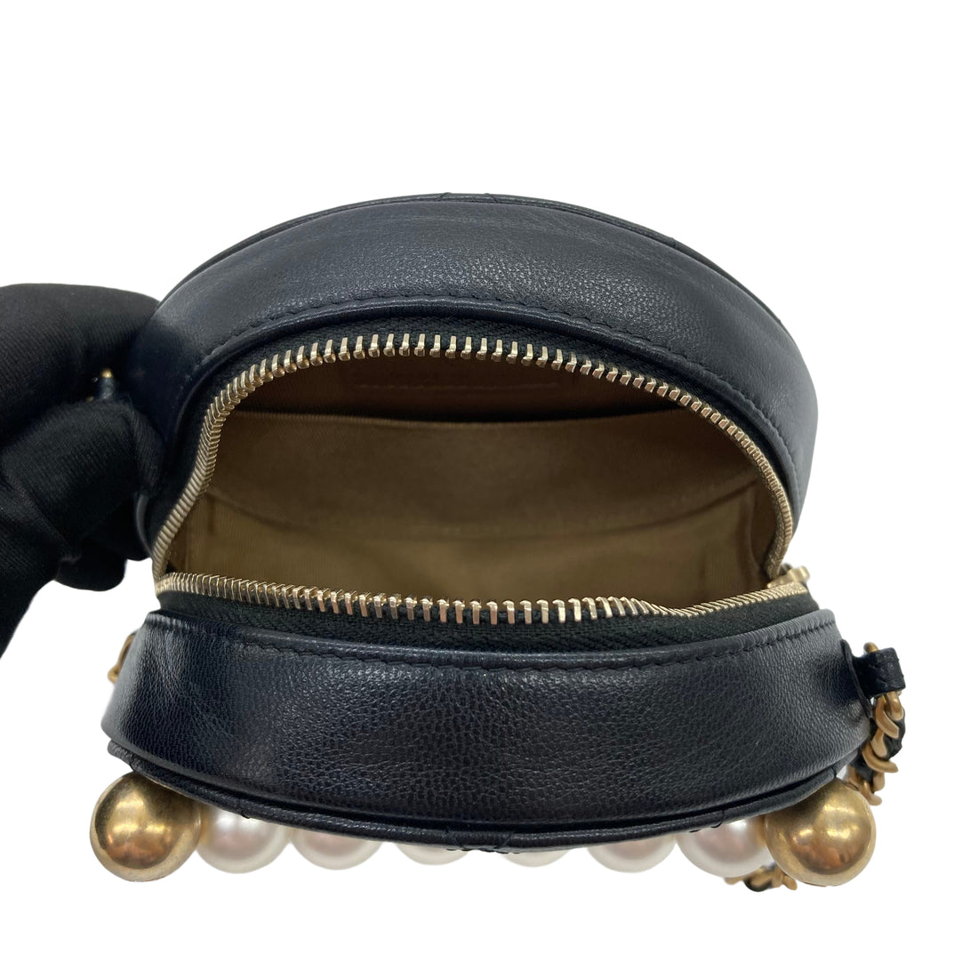 Chanel Pearl Mini Round Bag Black (29***54) CC588
