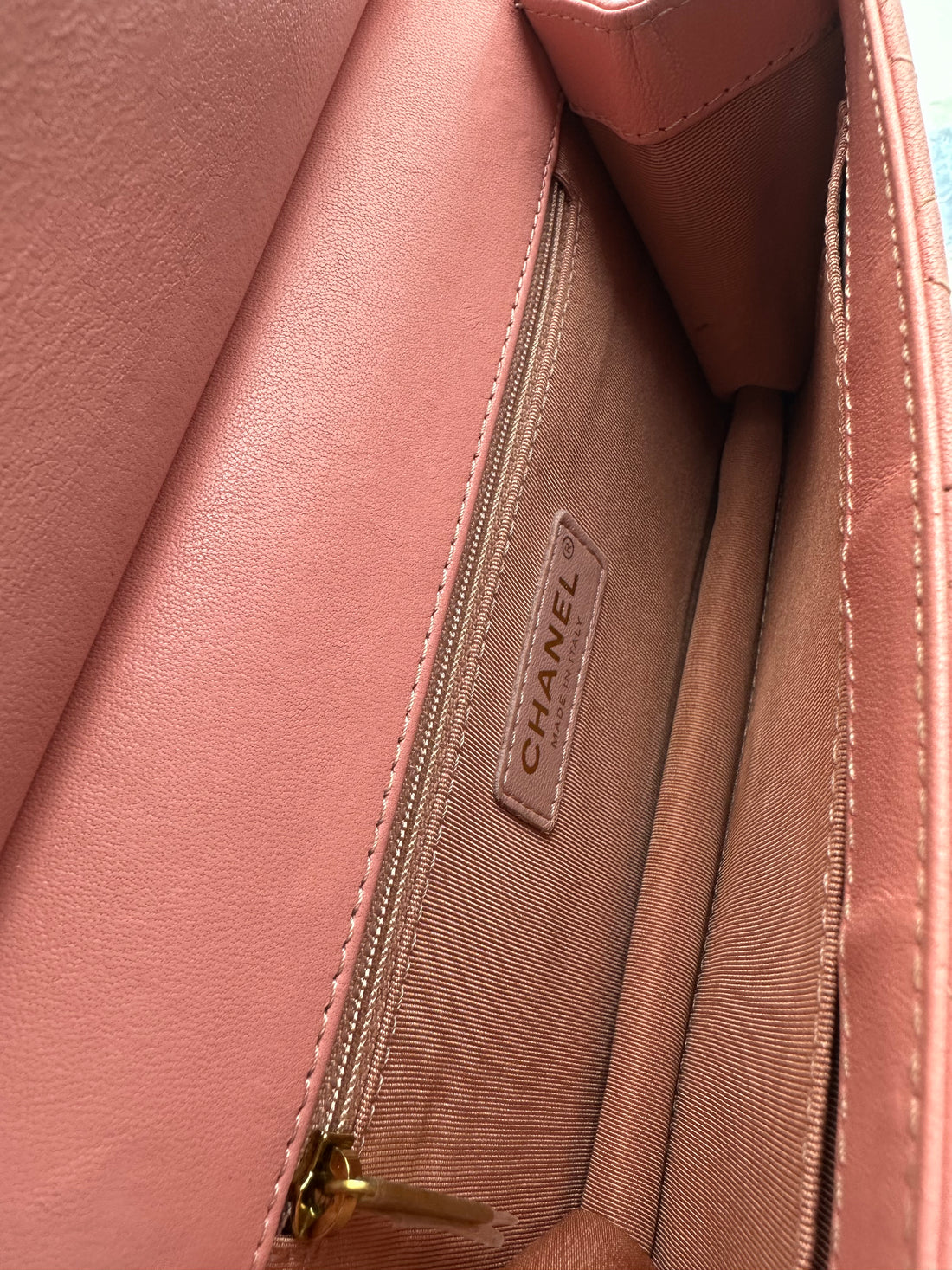 Chanel Quilted Calfskin Pearl Chain Flap Pink (27***80) CC601