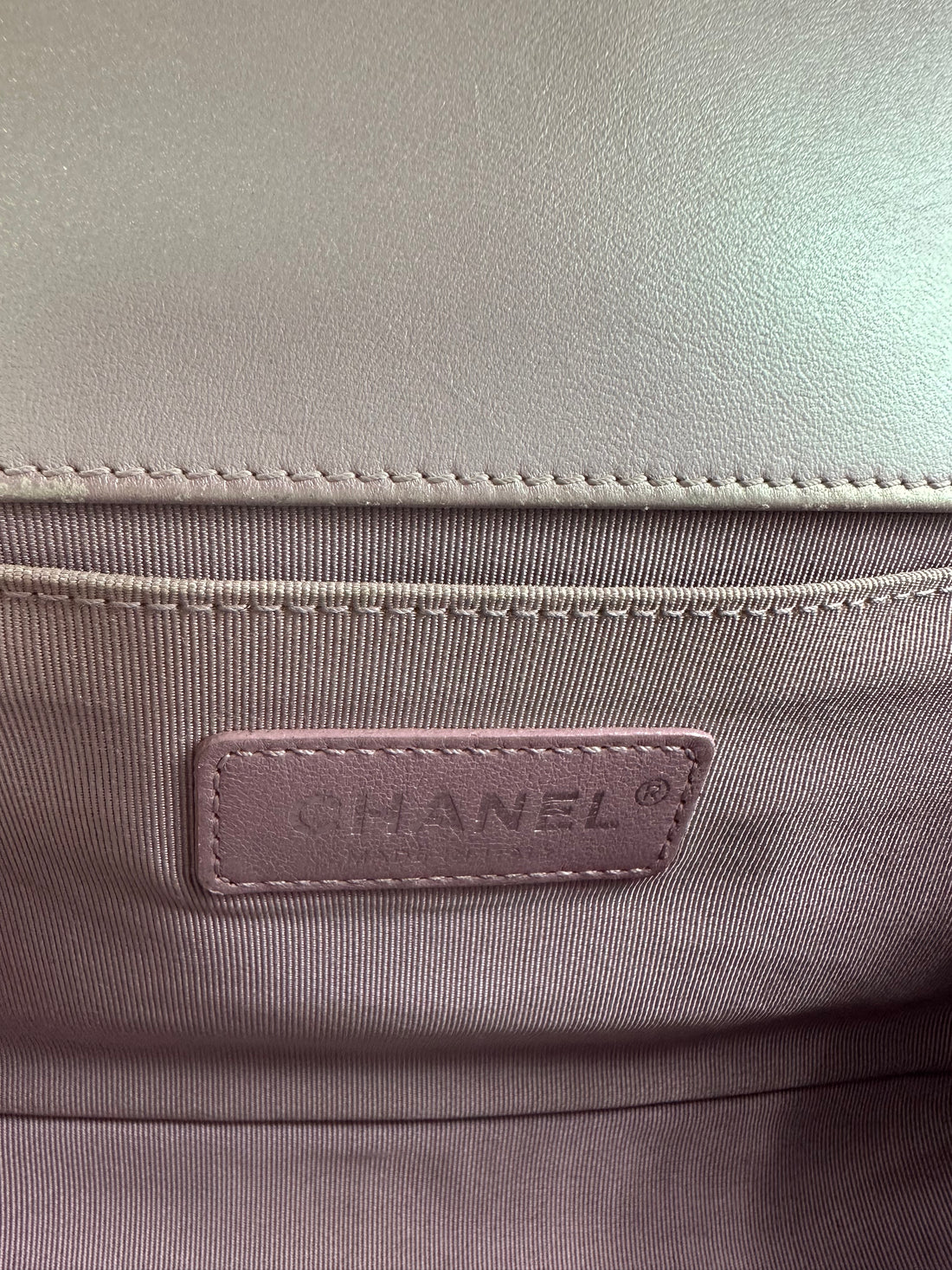 Chanel Chevron Medium Flap Boy Bag Pearl White (25***87) CC590