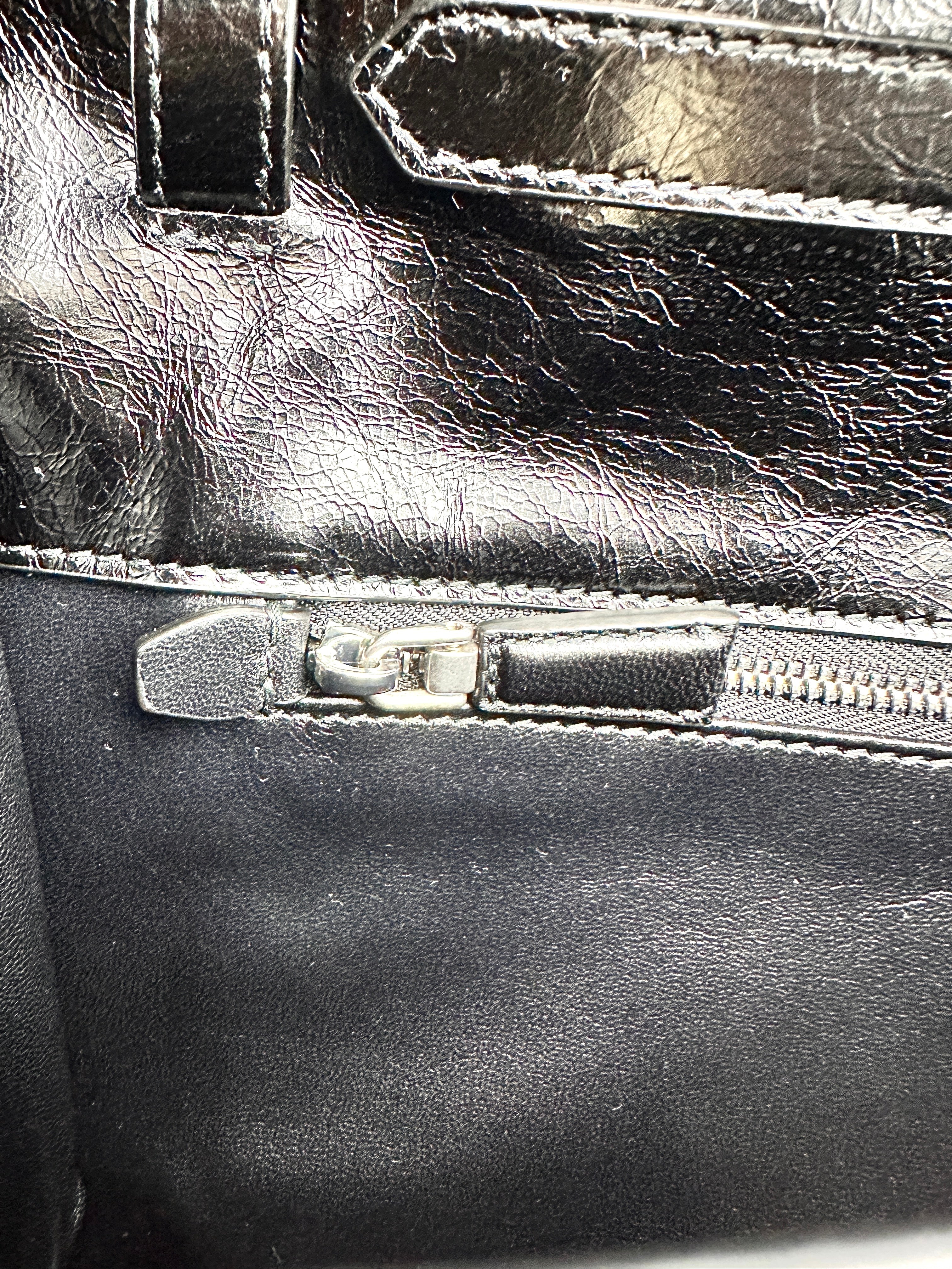 Prada Soft Sound Black Medium Leather shoulder Bag PR131