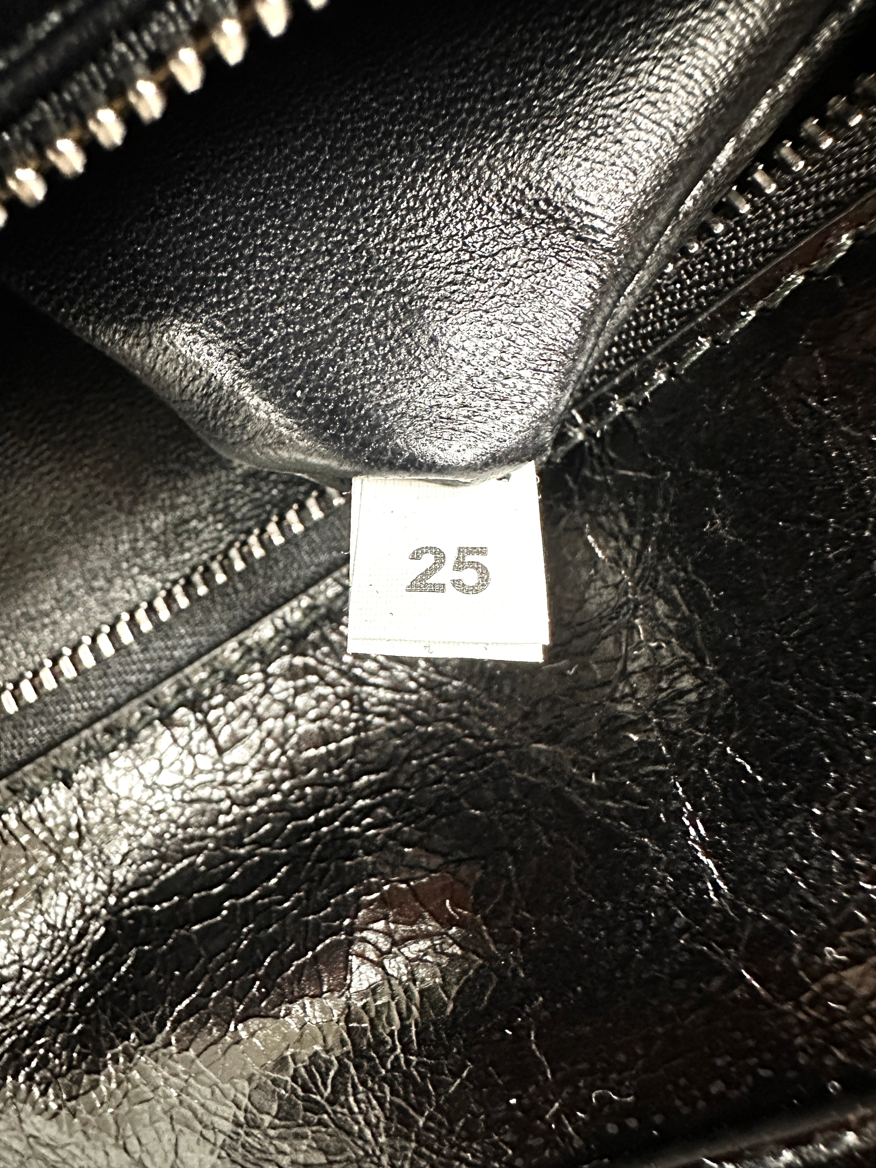 Prada Soft Sound Black Medium Leather shoulder Bag PR131