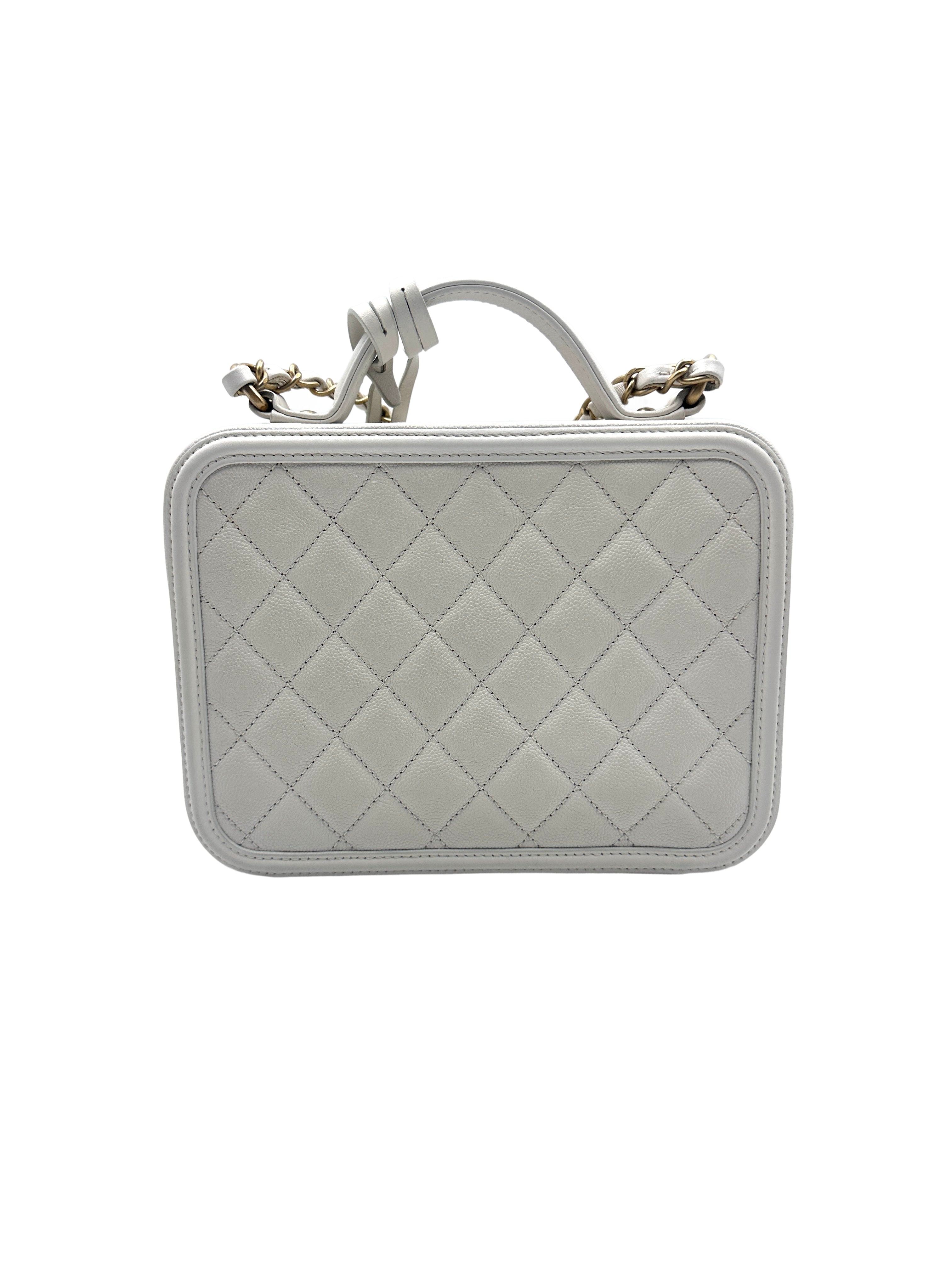 Chanel Quilted Caviar Vanity Case Filigree White (25***73）cc663