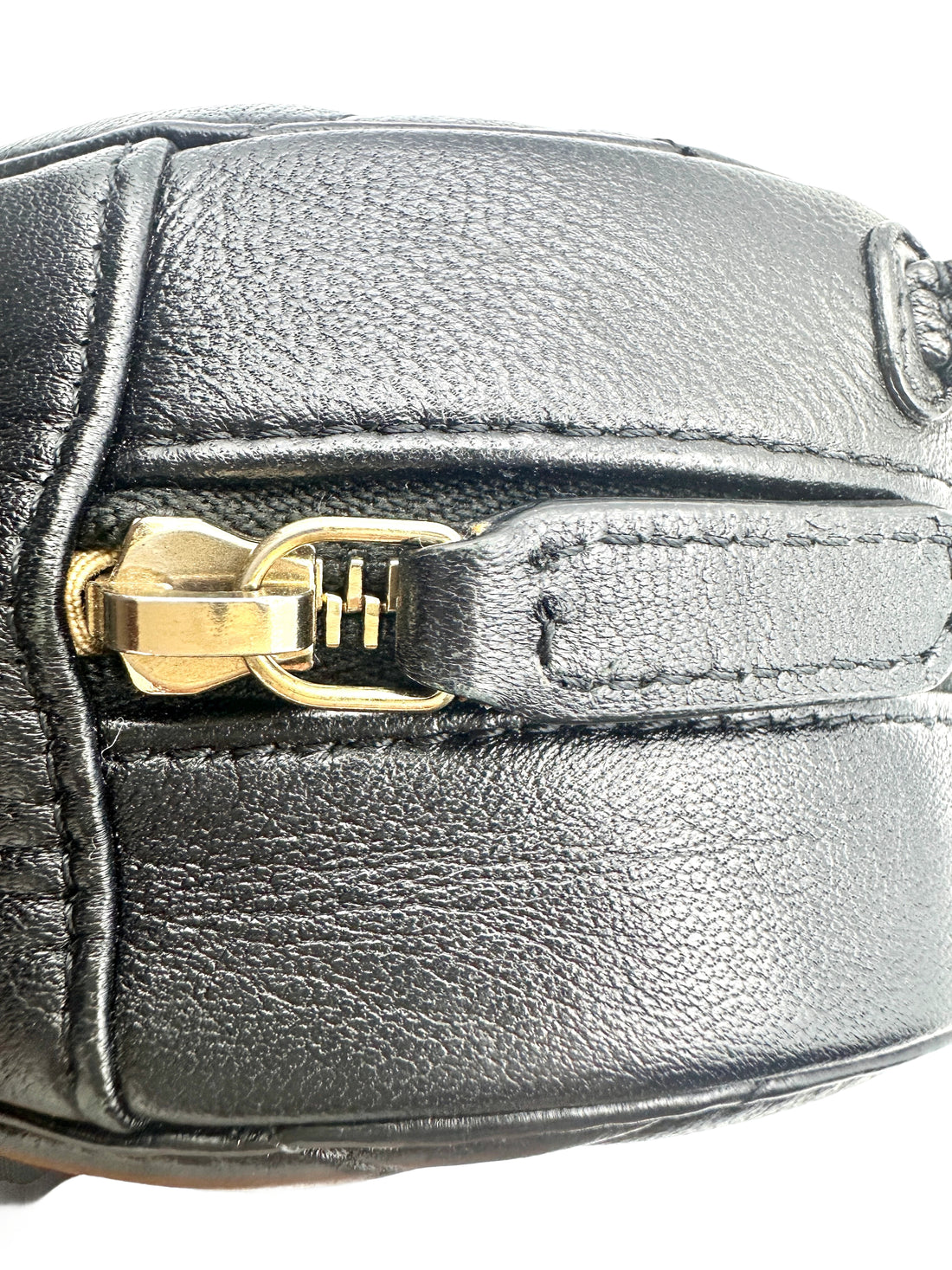 Chanel Quilted Lambskin Round Vanity Crossbody Black (29***57) CC643