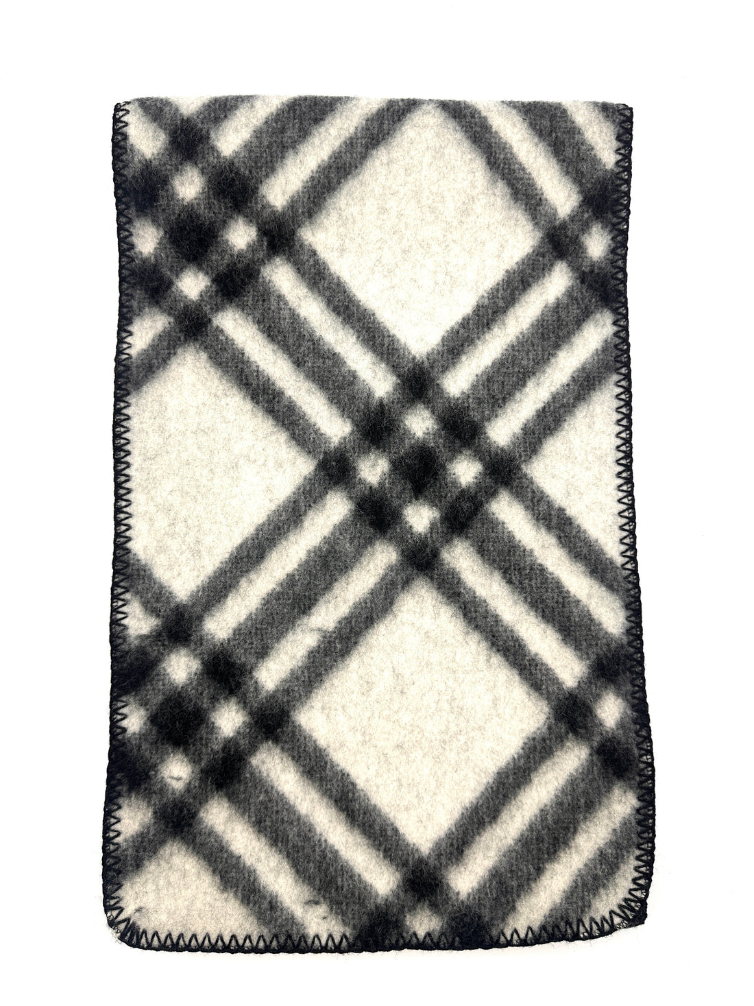 Burberry Black and White Check Wool Scarf BBS03