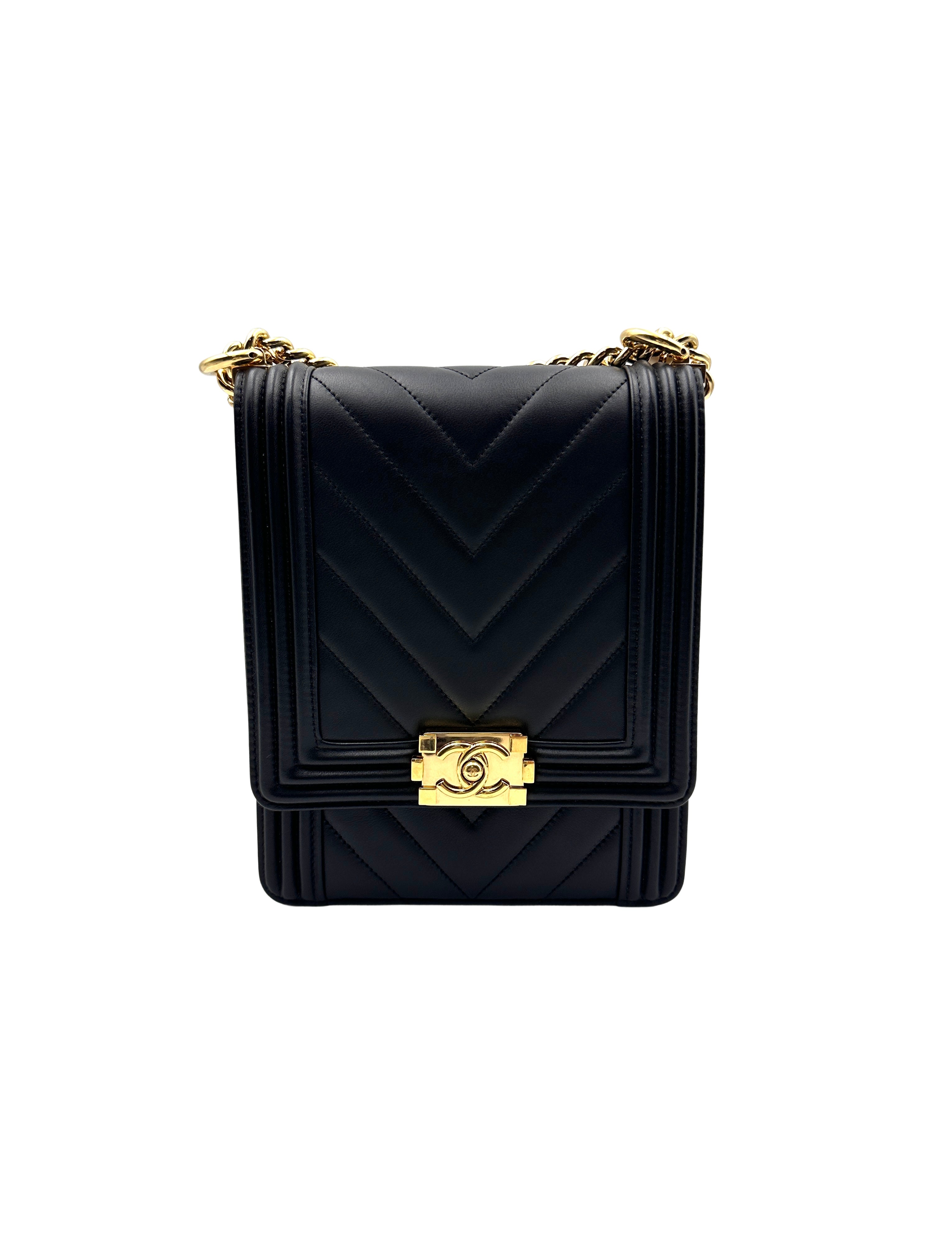 Chanel Chevron Lambskin Vertical Boy Black (28***16) cc694