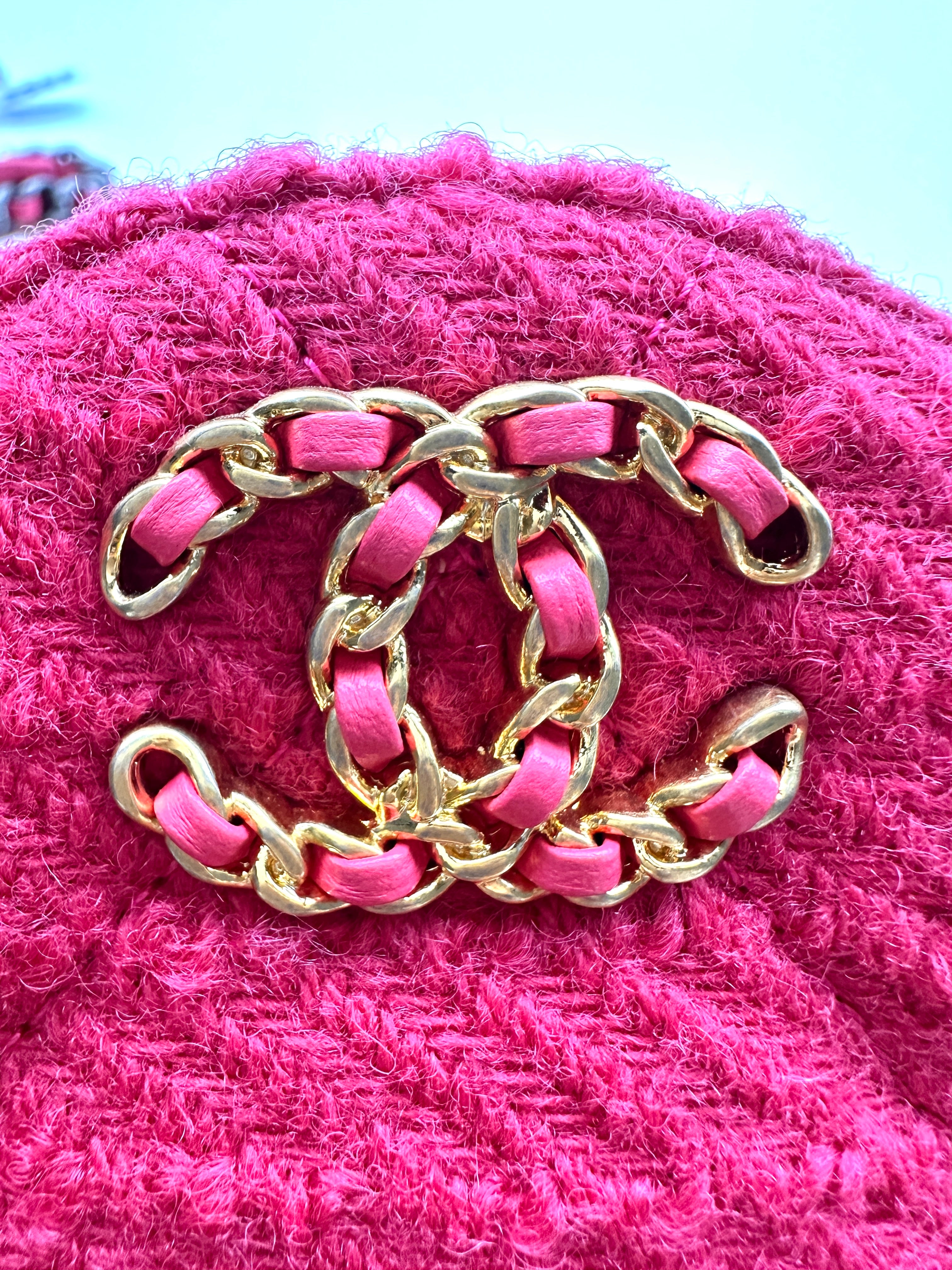 Chanel Chanel 19 Round Clutch with Chain Pink tweed (28***16) cc667