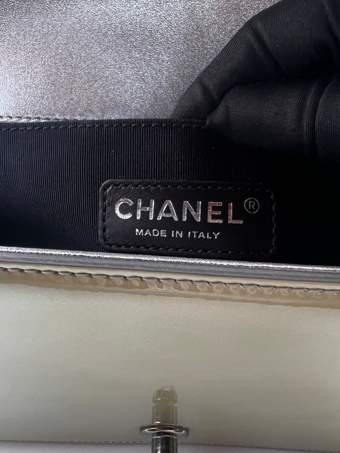 Chanel Quilted Patent Medium Flap Boy Shiny Gold/Silver (19***93)cc653