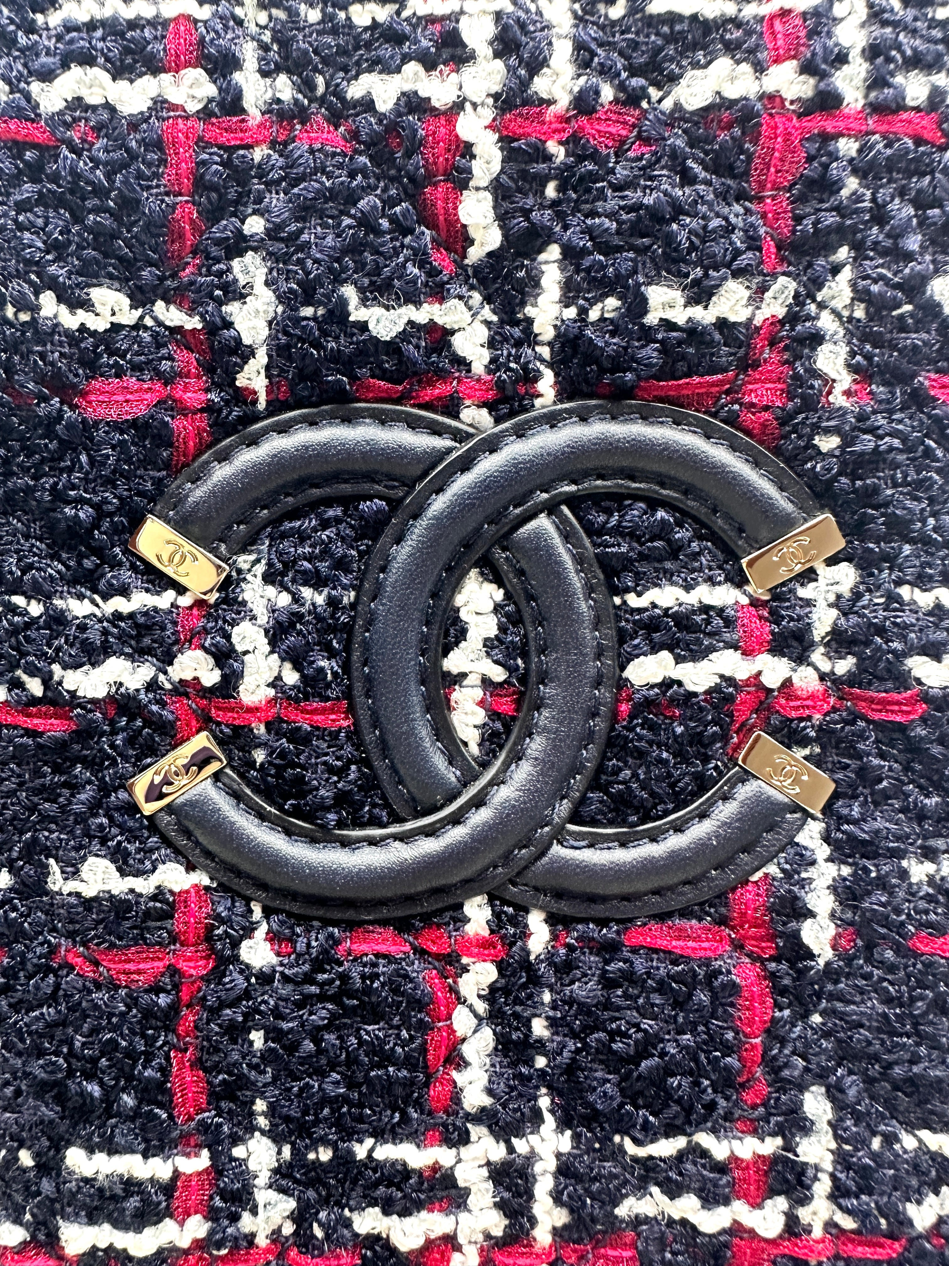 Chanel Tweed Vanity Case Crossbody Navy Fullset (30***63) cc719