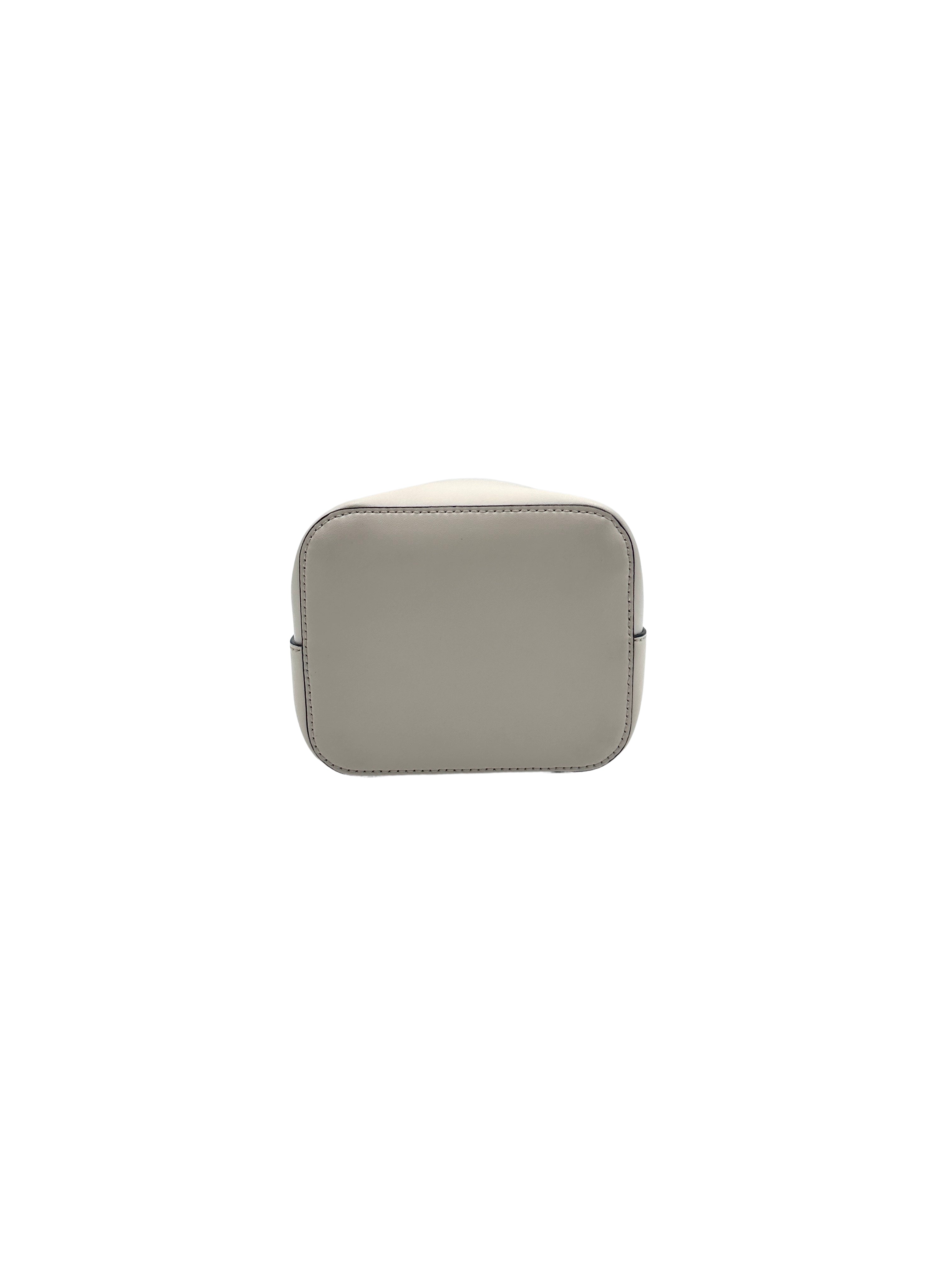 Fendi Off-white leather Mon Tresor bucket ff54