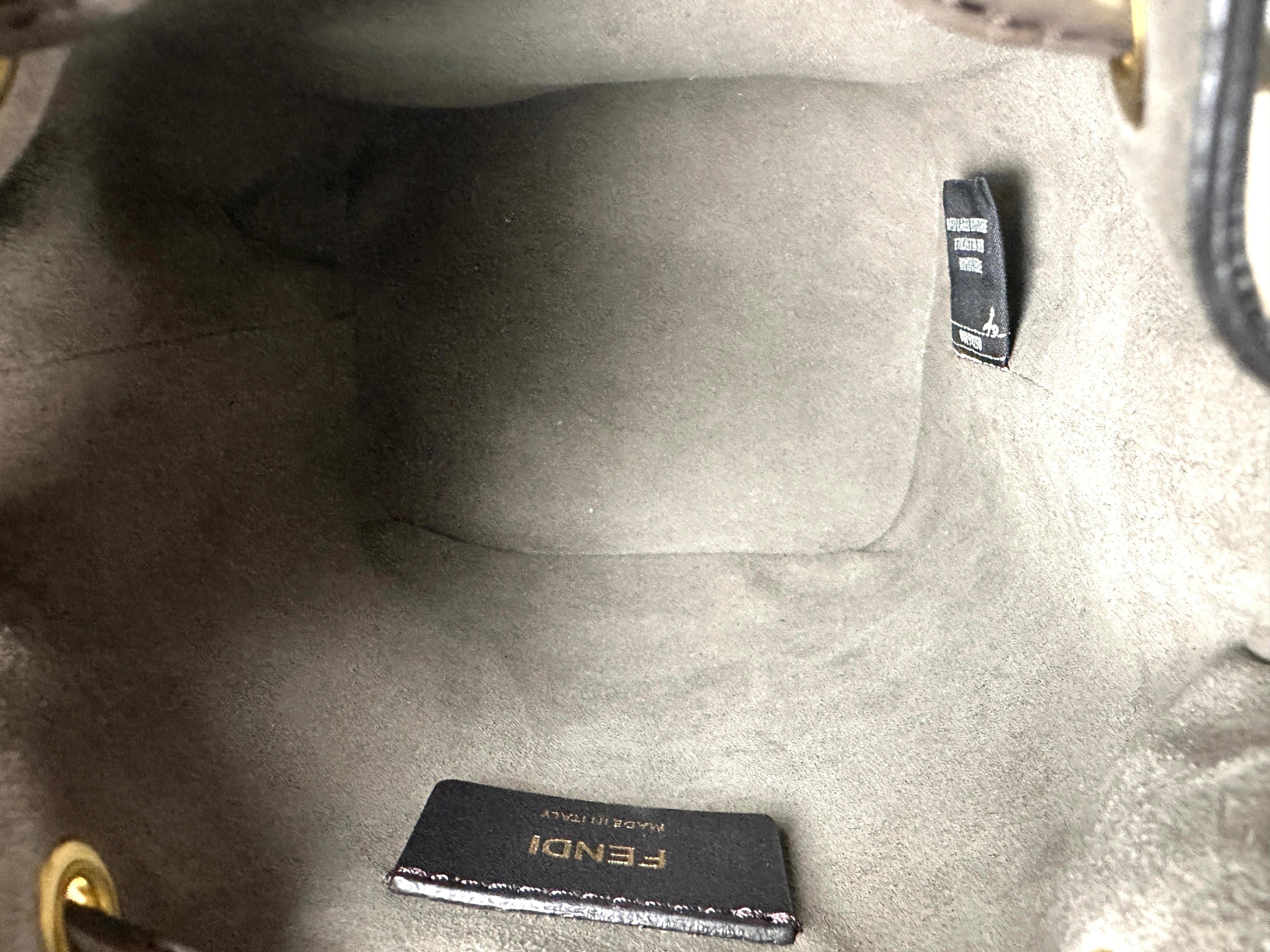 Fendi Off-white leather Mon Tresor bucket ff54