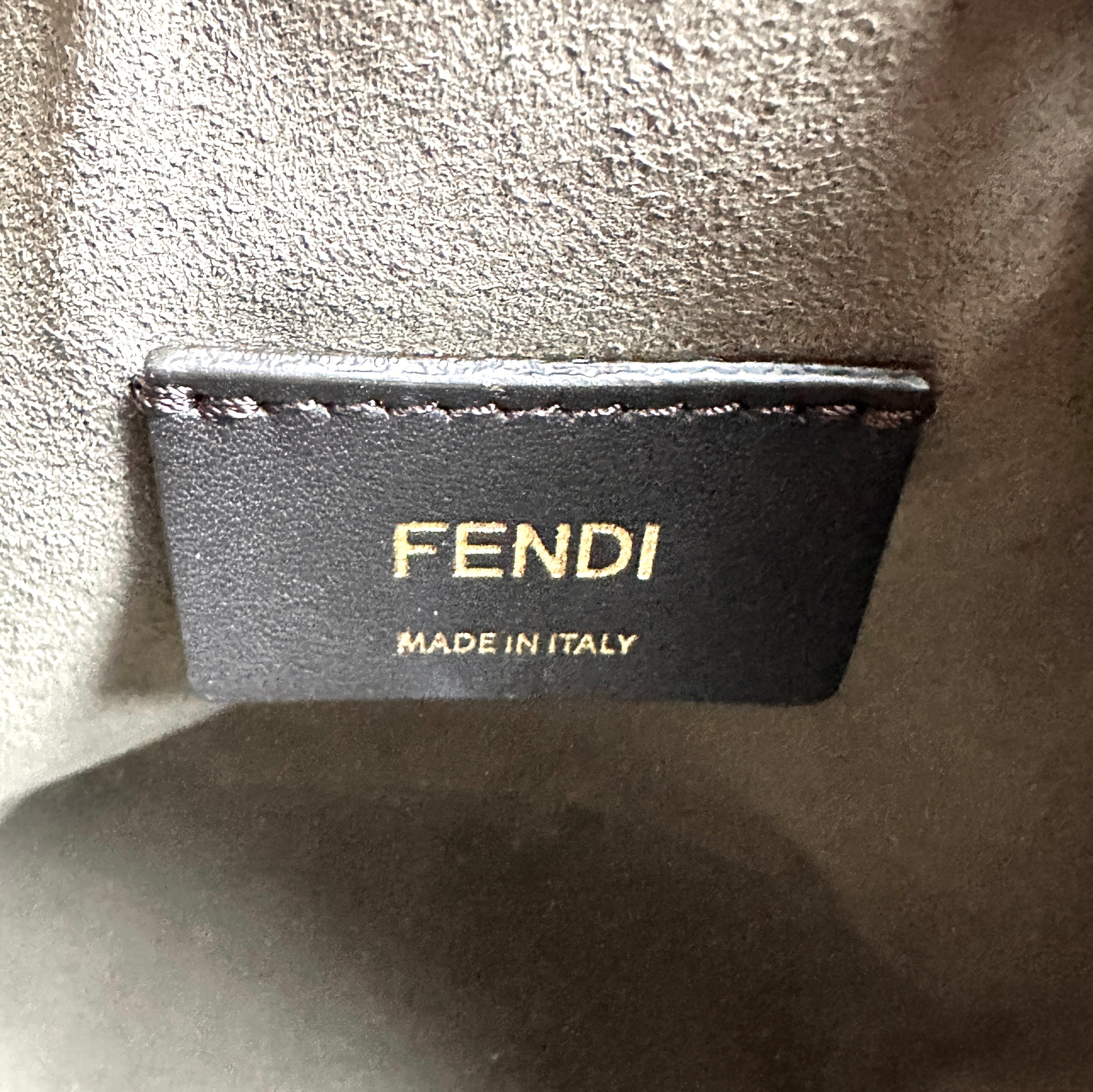 Fendi Off-white leather Mon Tresor bucket ff54