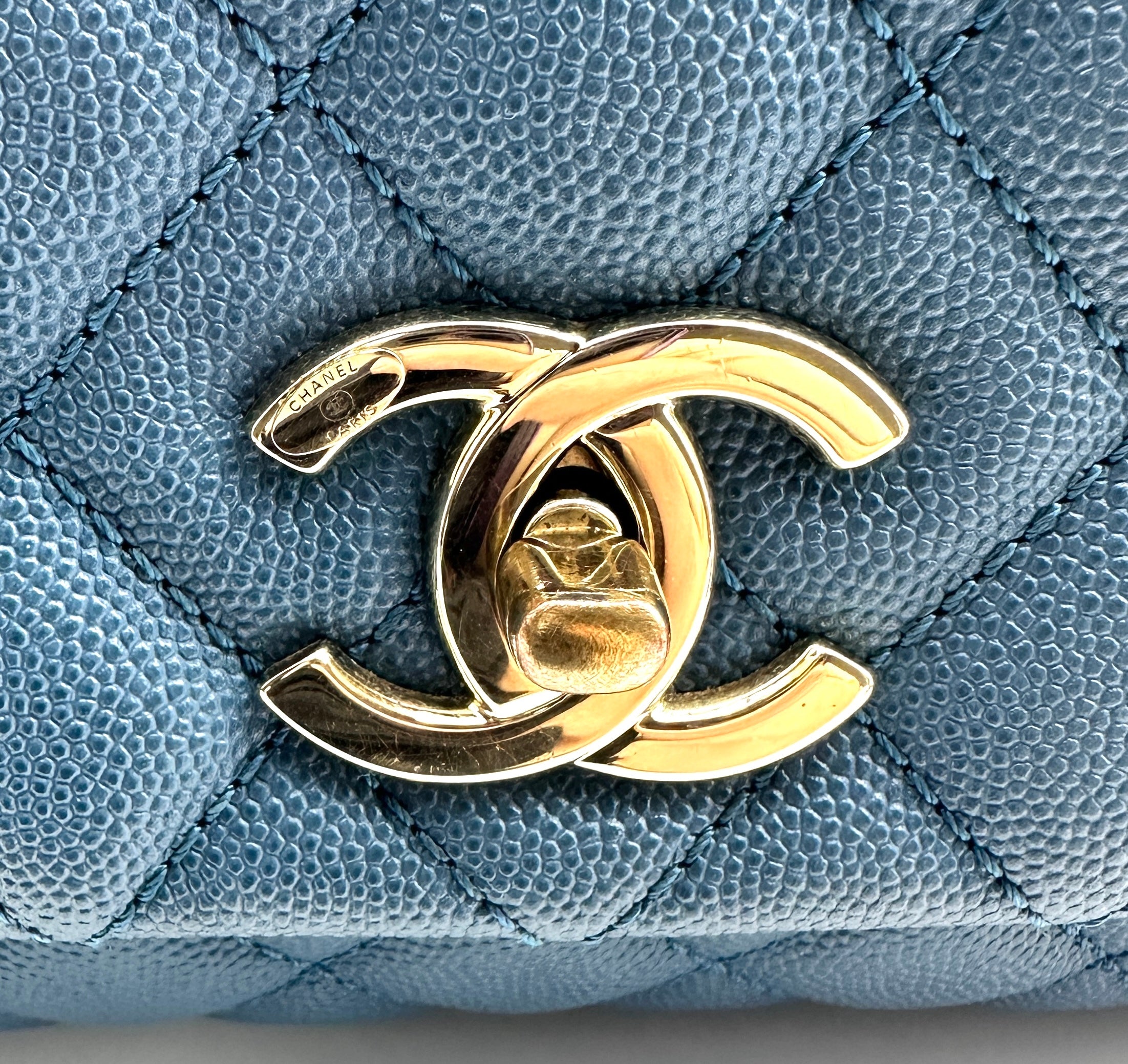 Chaneln Caviar Coco Top Handle Handle Turquoise 27 Series CC731